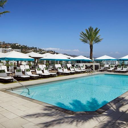 The London West Hollywood At Beverly Hills Bagian luar foto The pool at the Beverly Hills Hotel