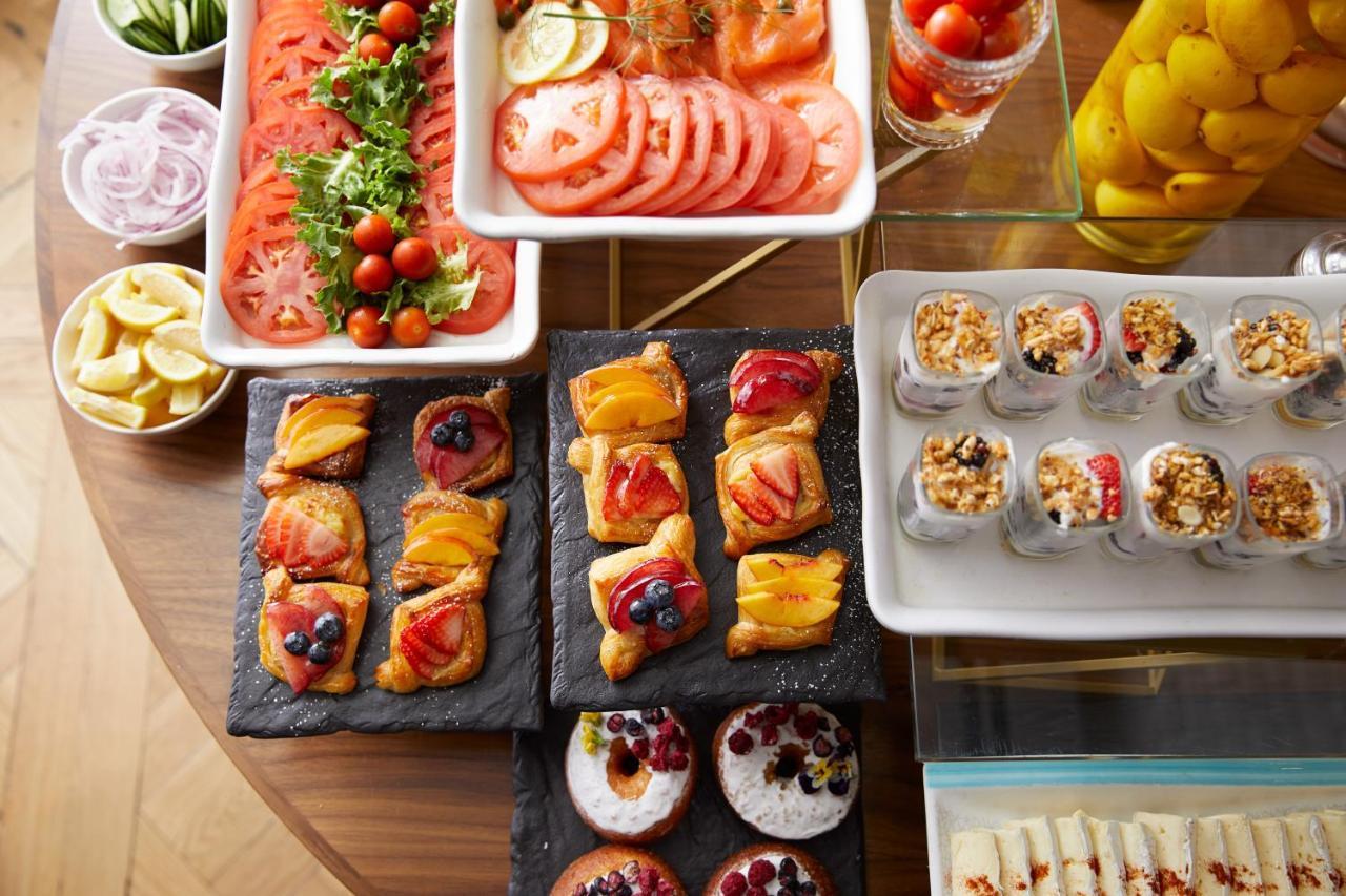 The London West Hollywood At Beverly Hills Bagian luar foto A buffet of food