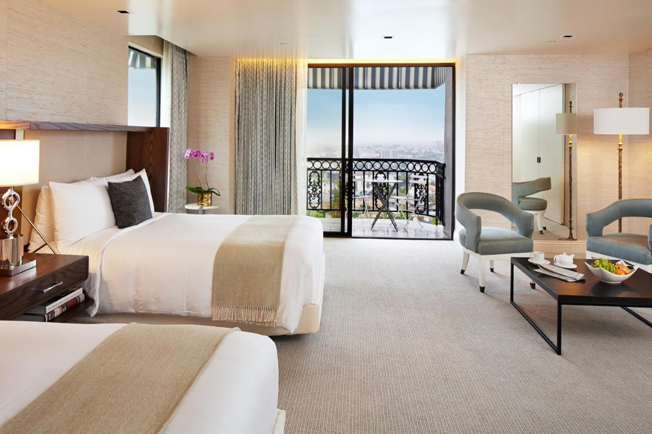 The London West Hollywood At Beverly Hills Bagian luar foto A guest room at the Wynn