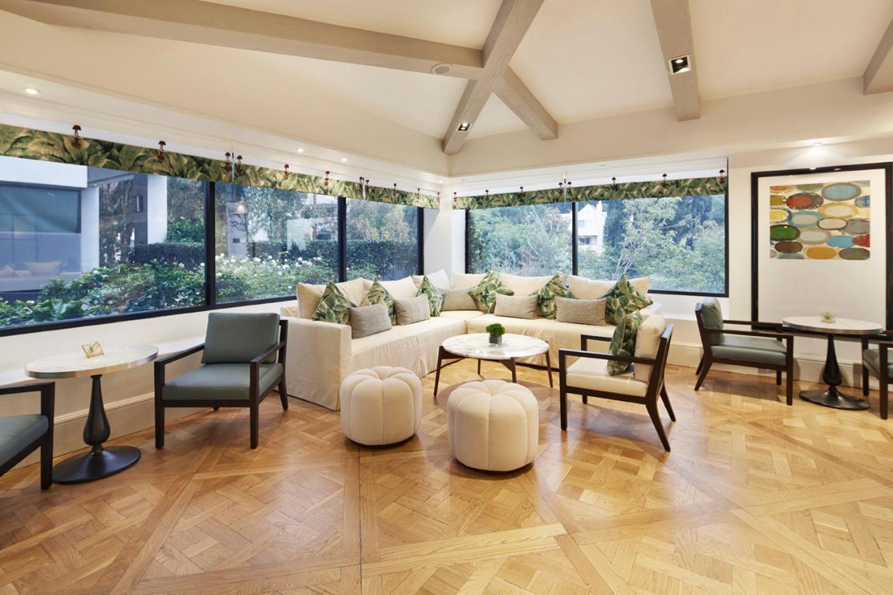 The London West Hollywood At Beverly Hills Bagian luar foto The Club at Hong Kong International Airport