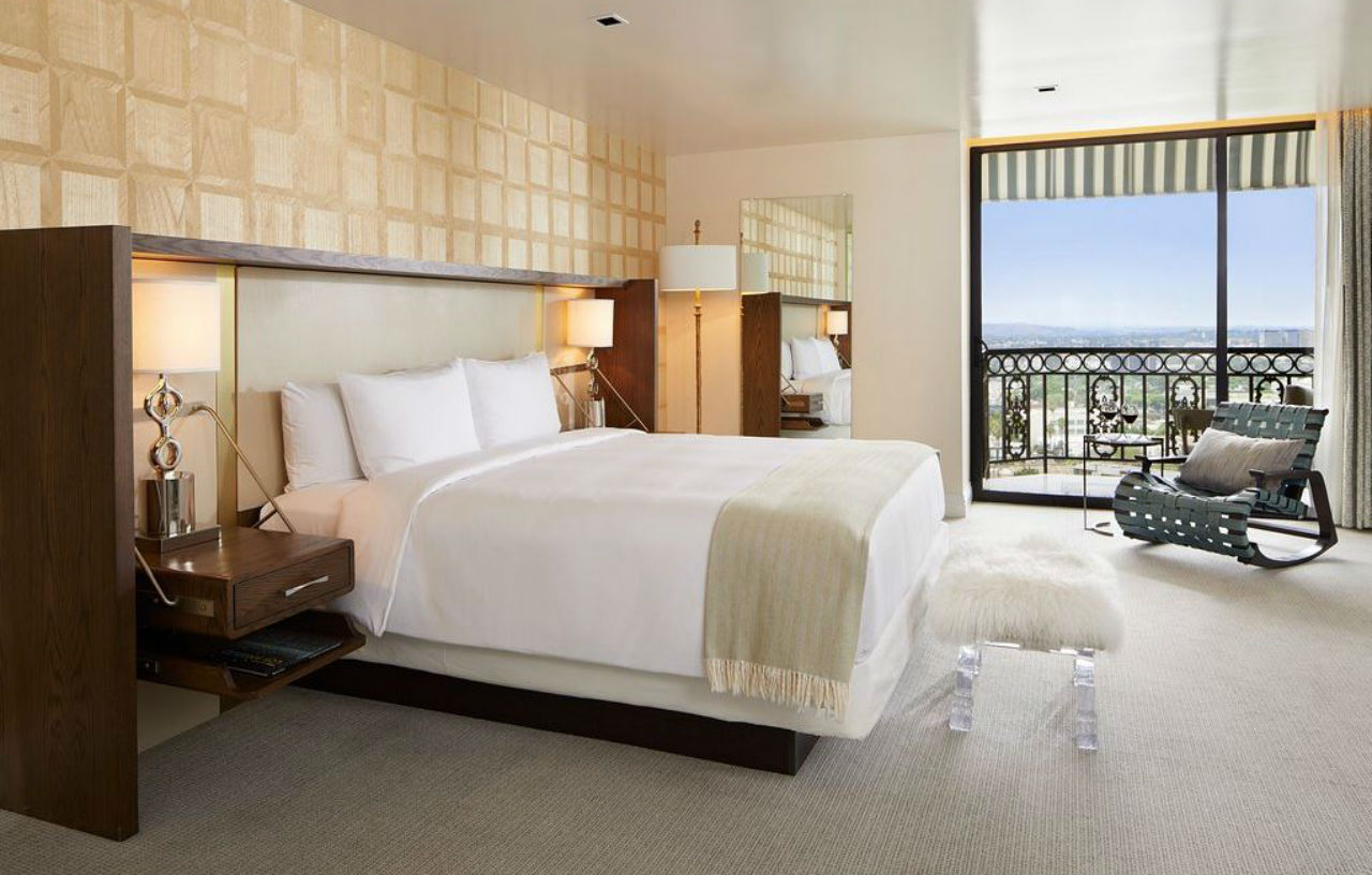 The London West Hollywood At Beverly Hills Bagian luar foto A bedroom at the Wynn